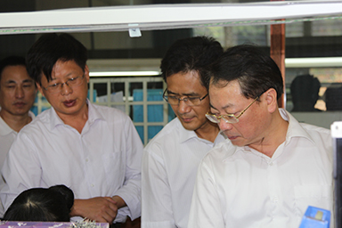 福建省紀委副書(shū)記、監察廳廳長(cháng)陳善光一行視察虹潤公司