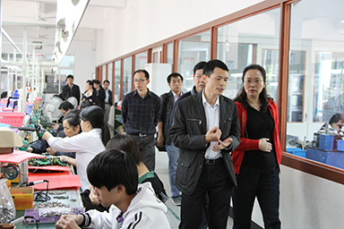 福建省委統戰部副部長(cháng)、省工商聯(lián)黨組書(shū)記王玲視察虹潤公司